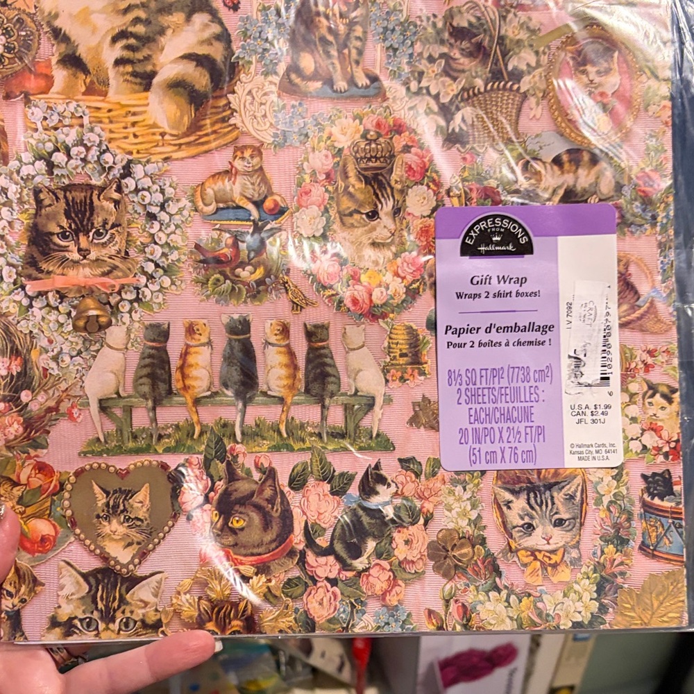 Hallmark Expressions vintage Cat Gift Wrap - Pink